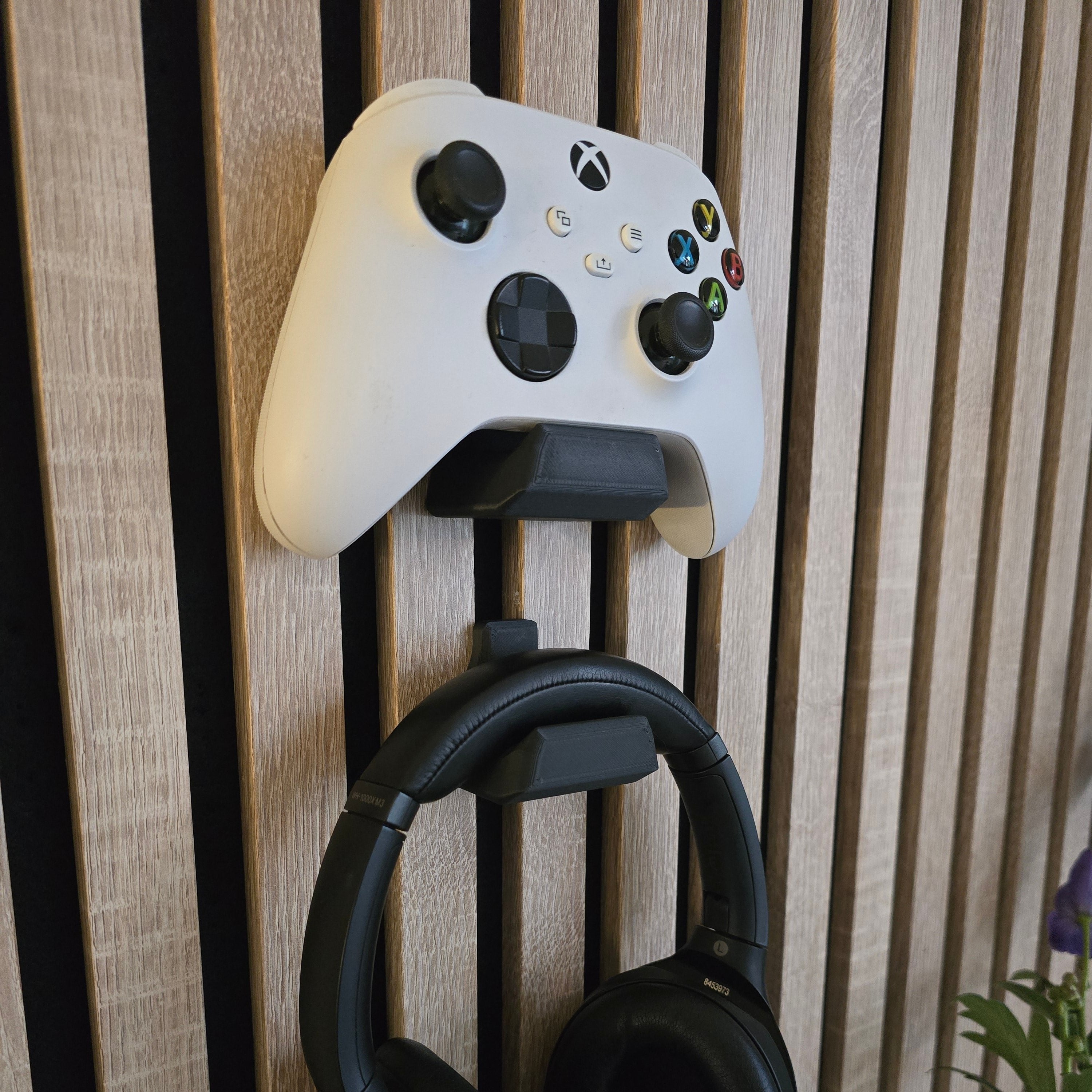 Headset- und Controller-Halterung für Akustikpaneele - Montageart: Wandclip