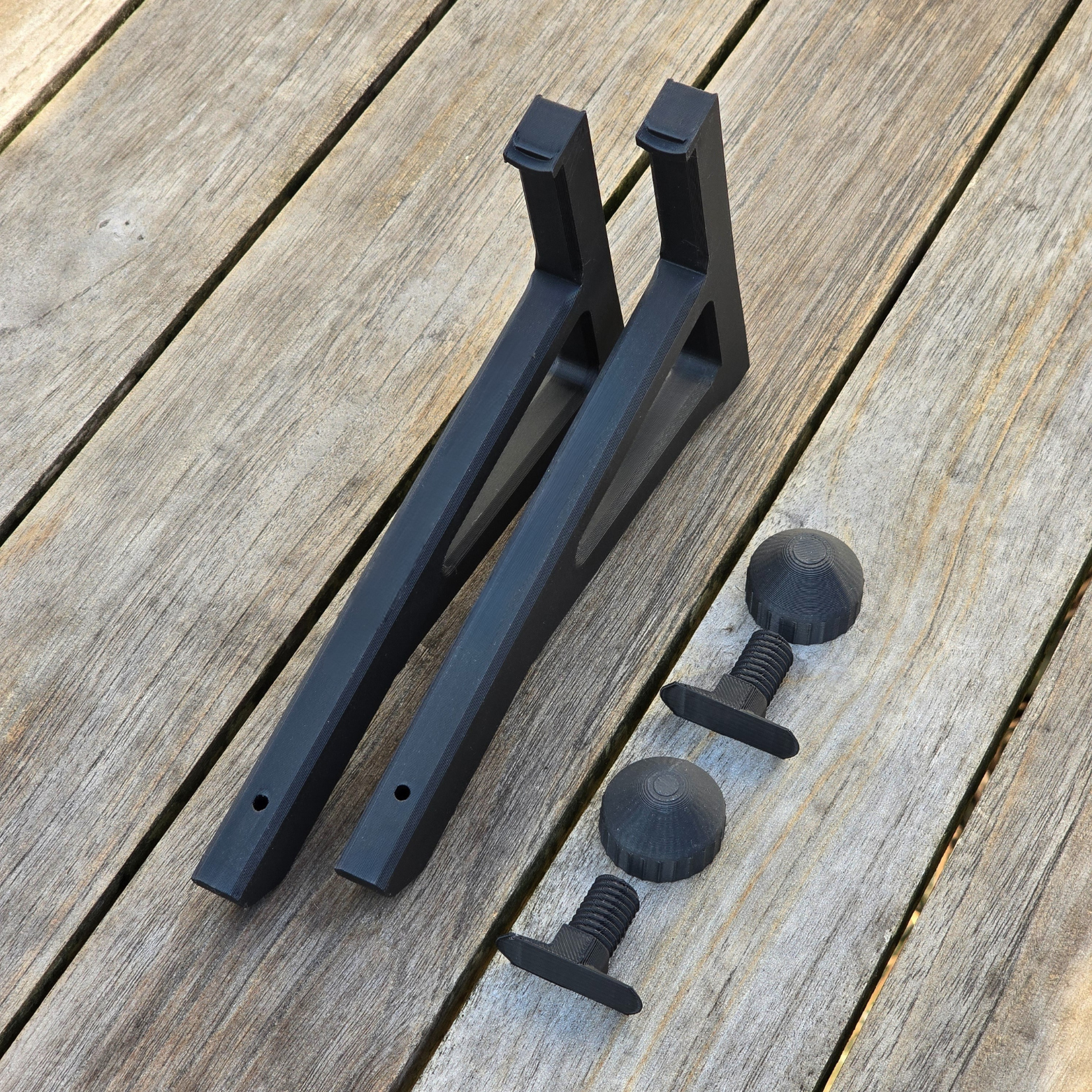 Shelf Mounts for Acoustic Panels - Twist 2 Go - Installation Type: Wall Clip