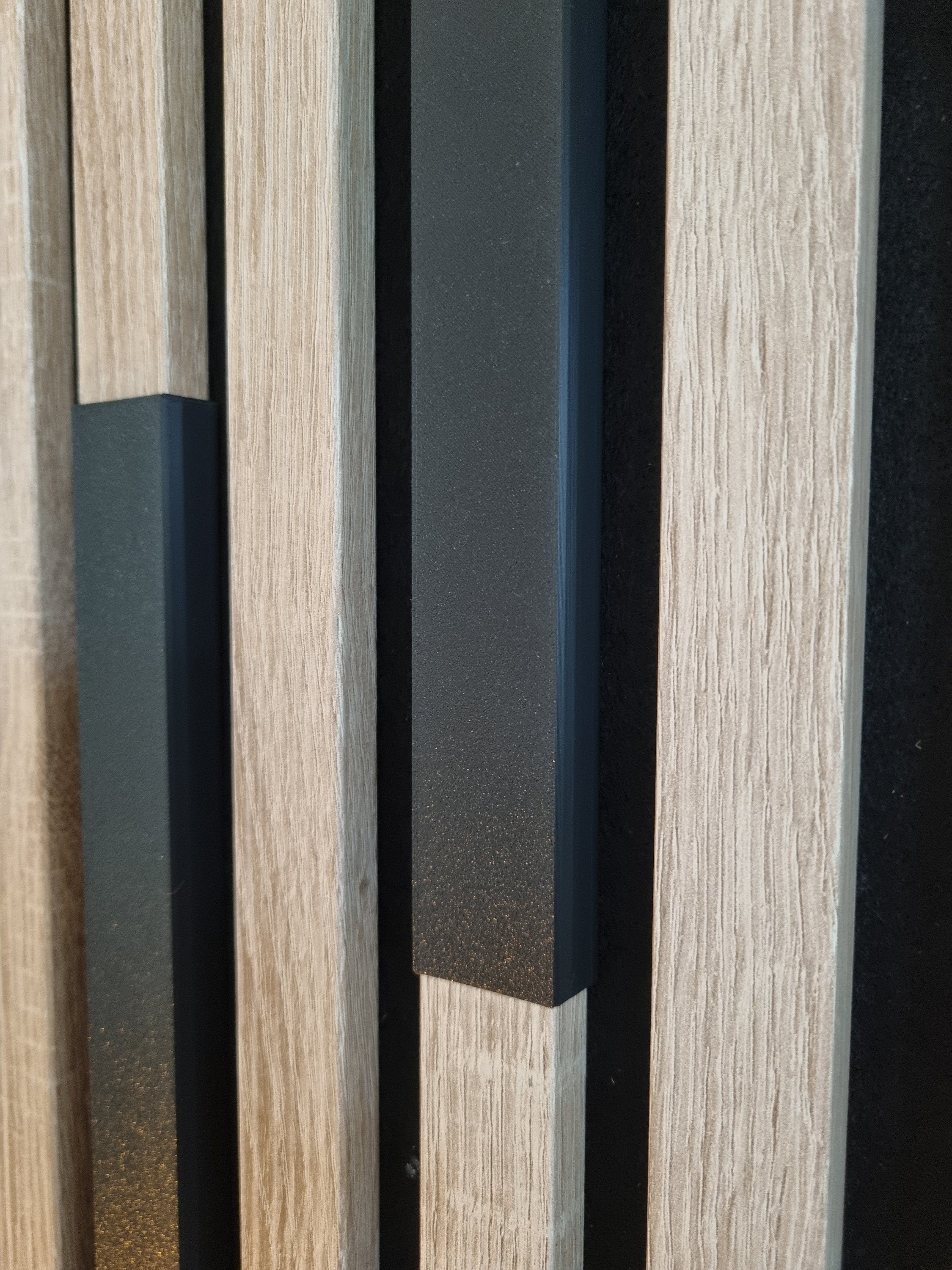 Lat covers voor akoestische panelen