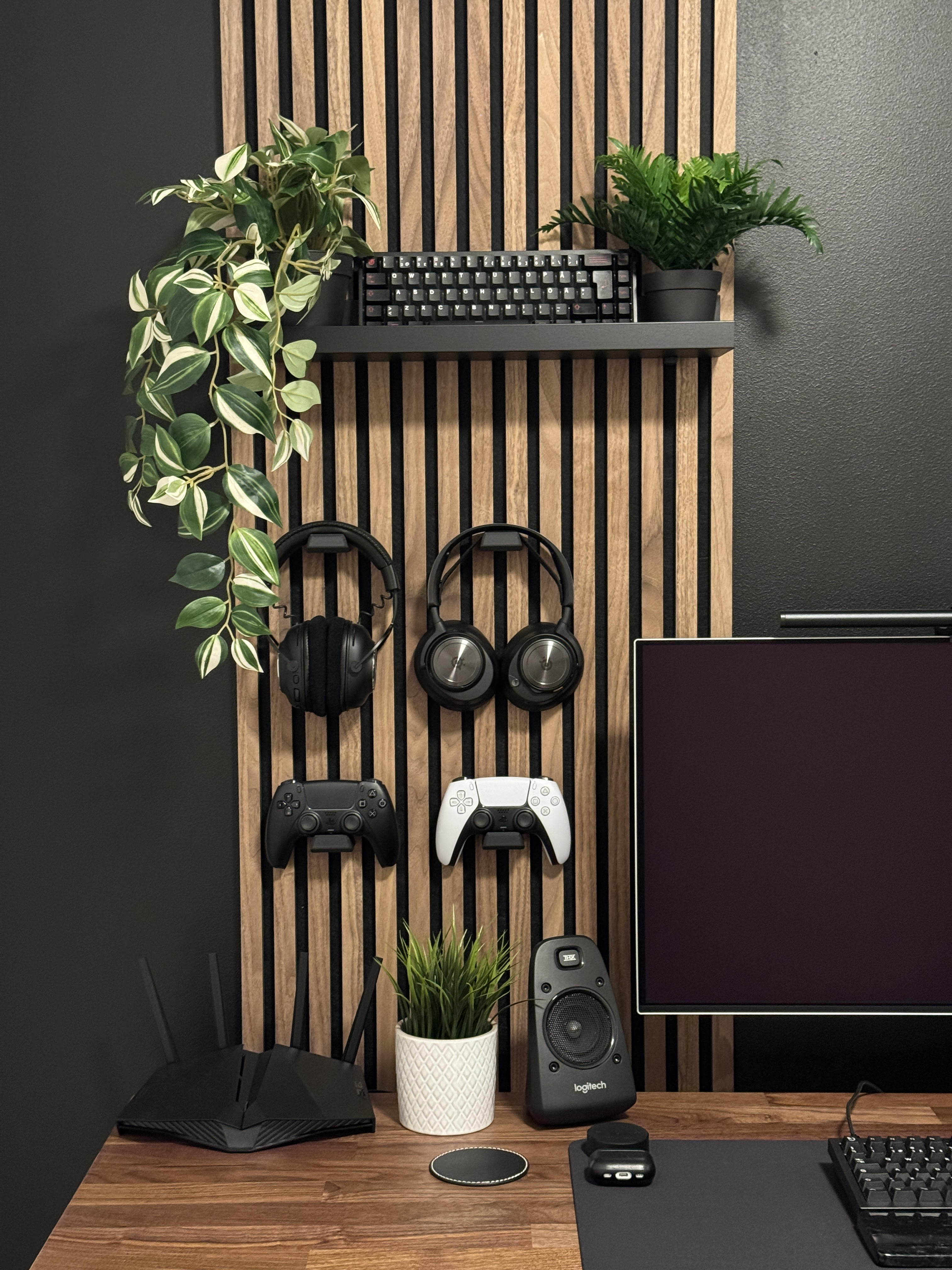 Headset- und Controller-Halterung für Akustikpaneele - Montageart: Wandclip