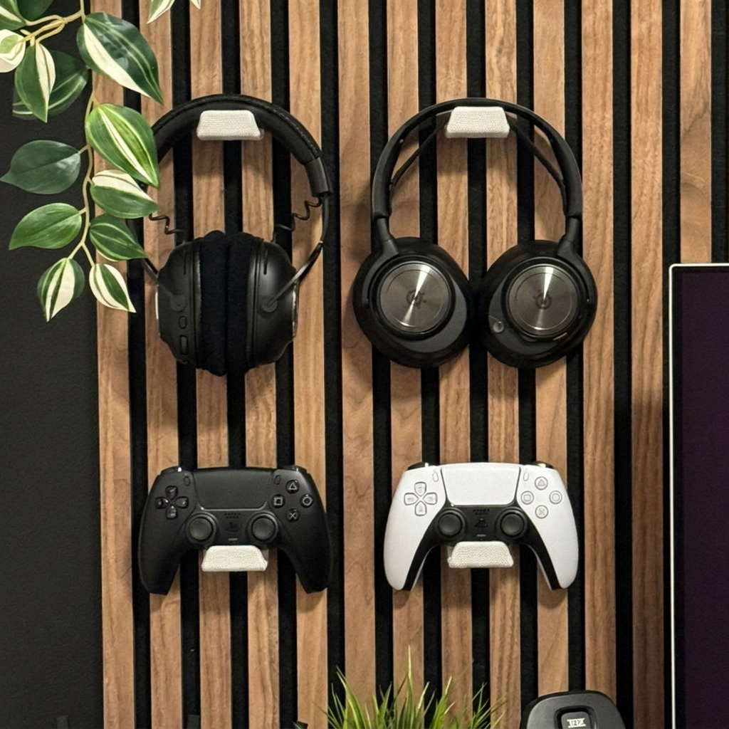 Headset and Controller mount for Acoustic Panels - Installation Type: Wall Clip